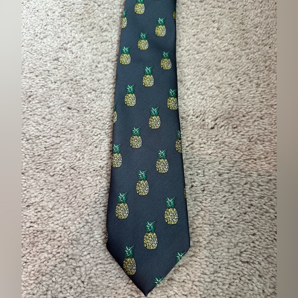 EUC Bundle of 3 Ties - Picture 4 of 7